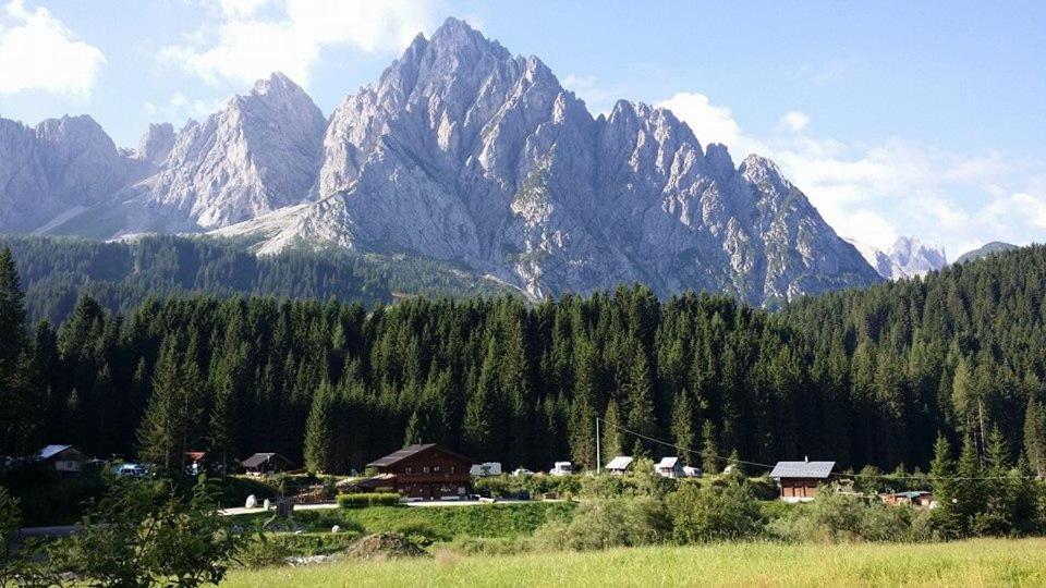 Eirl Dolomites Retreat Sappada Acomodação com café da manhã Exterior foto